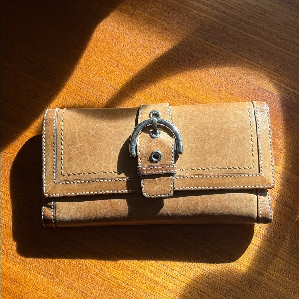 VTG Coach Tan Leather Wallet with matching insert.